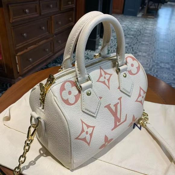 N16 Pre-Owned Louis Vuitton Speedy 20 Shoulder  Bag - Picture 3 of 16